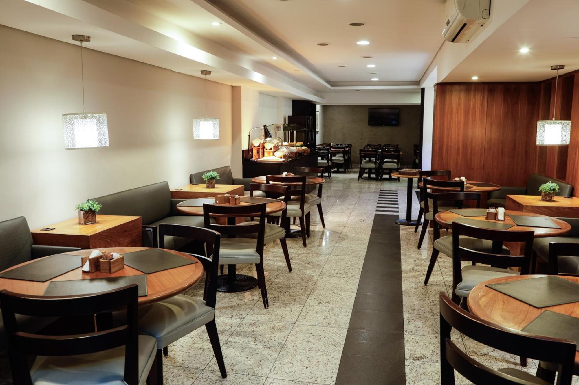 Slaviero Curitiba Batel Hotel Luaran gambar