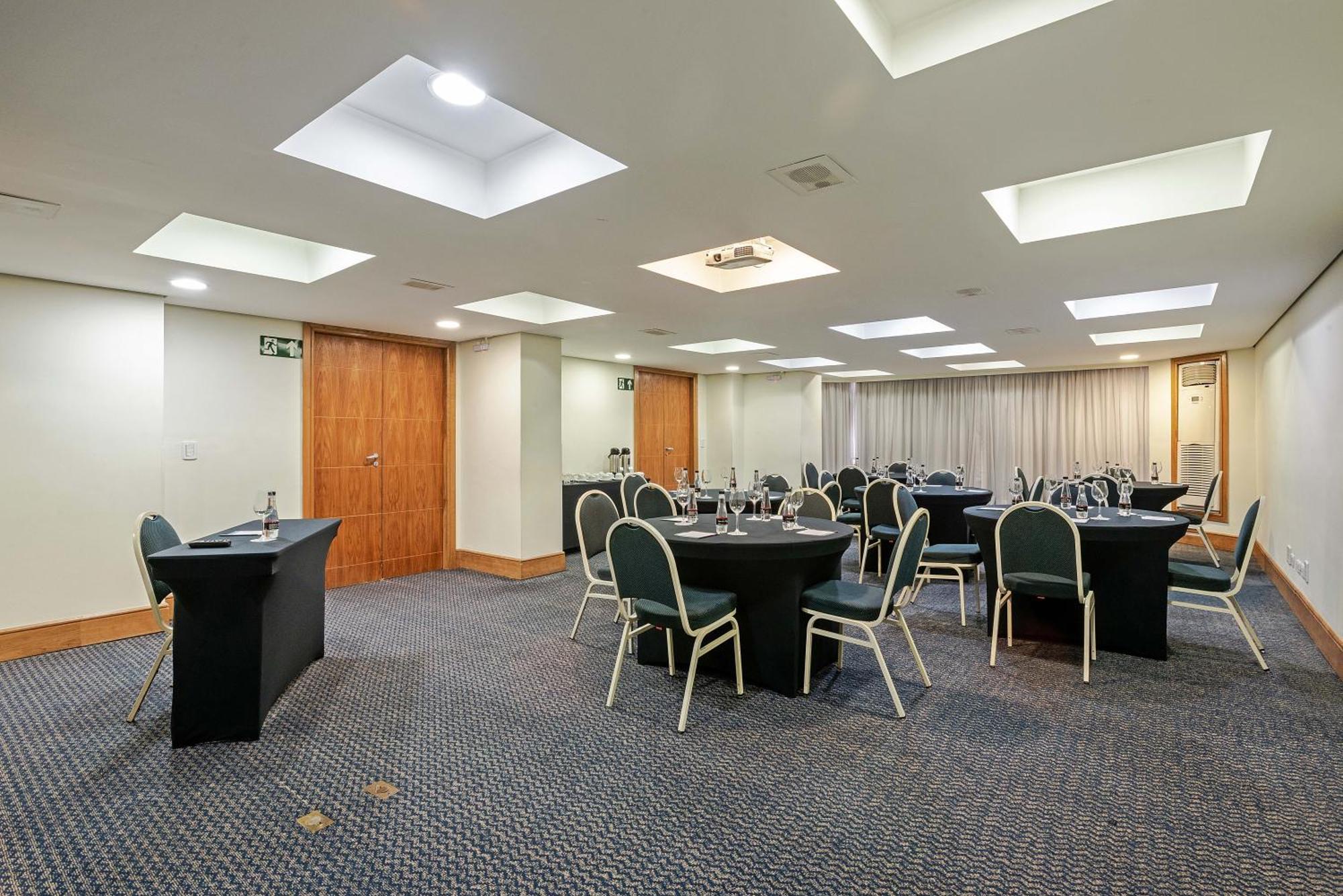 Slaviero Curitiba Batel Hotel Luaran gambar